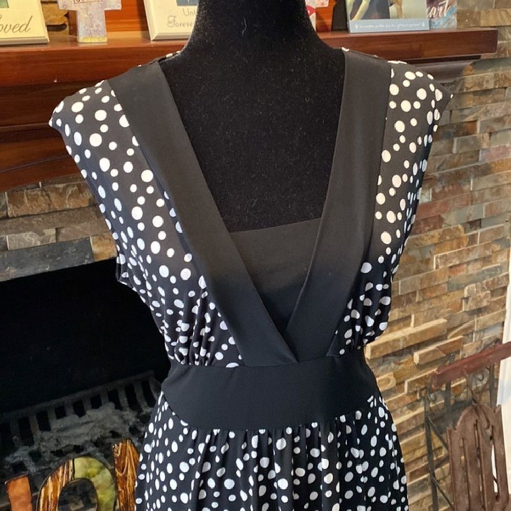Style & Co. - Picture 2 of 7